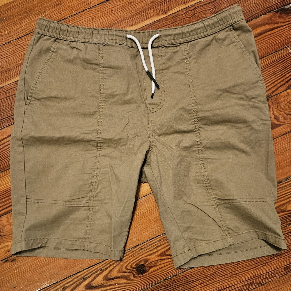 Men's Free Planet size M Khaki Shorts